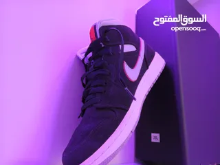  8 Nike Jordan 1’s Mid Particle Grey Gym Red (Price is negotiable/ يمكن التفاوض للسعر)