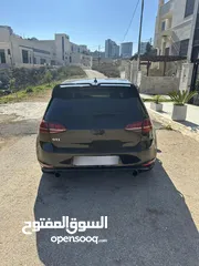  4 Golf gti MK7 يد أولى  عداد اصلي  لا يوجد فيها ضربات