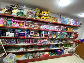  7 بضاعة مكتبة قرطاسية و اكسسوارات و عطور و اللعاب للبيع بسعر اقل من الجملة بسبب الاغلاق والتصفية شروه