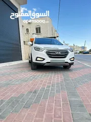 4 هونداي توسان 2014  مالك اول  فحص كامل  دهان الشركة  ممشى 100 الف غرفة وكالة