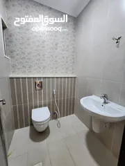  9 شقة فارغة للبيع في منطقة الجبيهة - REF: 14630