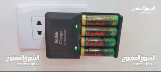  1 شاحن بطاريات + 4 بطاريات نوع كوداك Kodak اصلي للبيع بسعر مناسب