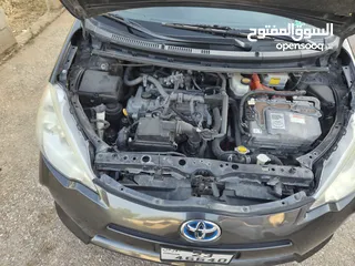  8 تويوتا بريوس سي موديل 2014