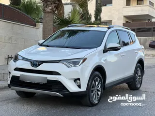  1 راف فور XLE موديل 2017 فحص كامل 7 جيد فُل اوبشن مع فتحة 4X4 بحالة الوكالة مميز للبيع