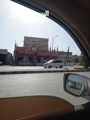  1 عماره لسته دور ع شارع صنعاء وشارع عشرين في الجوله موقع تجاري بامتياز