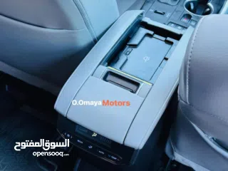  12 2023Toyota Highlander Business Hybrid    وبسعر آلعرض • أعلى فئة  • 6 + 1 مقاعد ،دفع رباعي