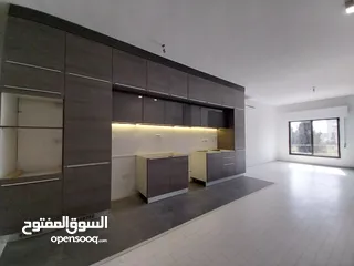  11 شقة للايجار في الويبده  ( Property 35018 )-175006920
