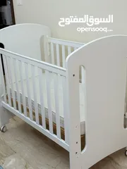  3 سرير اطفال بحالة ممتازة للبيع