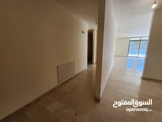  3 شقة فارغة للبيع في منطقة الدوار الرابع ( عدد 2 ) ref : 14339