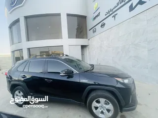  9 2021 TOYOTA RAV4, LE  بطاريه ليثيوووم السياره توب نضافه بصلاه على النبي