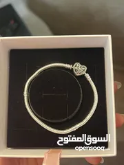  26 سناسيل و اساور باندورا الاصليه مختومه