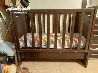  2 سرير نوم للاطفال والرضع