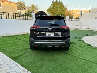  4 Nissan rogue 2023 clean a car