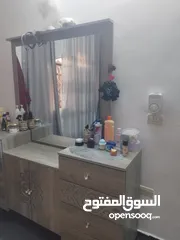  3 غرفه نوم كامله ماستر بحاله ممتازه خشب لامنت تركي