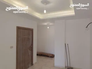  4 شقة طابقية للبيع في ابو نصير