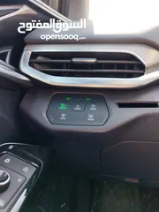  12 VOLKSWAGEN ID.4 CROZZ PRO   مع فتحه بانورما متحركة عداد 9k فقط