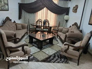  1 طقم كنب مستعمل مع طاولات للبيع