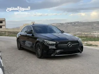  13 Mercedes benz E200 بحالة الوكالة AMG