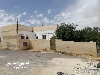  4 بيت مستقل للايجار في عمان منطقة احد - البيضاء