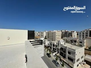  11 شقة للبيع مميزة جدآ في البنيات طريق المطار جامعة البترا ثالث مع الروف من المالك مباشرة