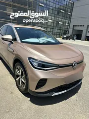  2 للبيع فولكس فاجن اي دي فور بيور بلص موديل 2021 لون ذهبي  VW ID4 crozz pure+ 2021 Gold color