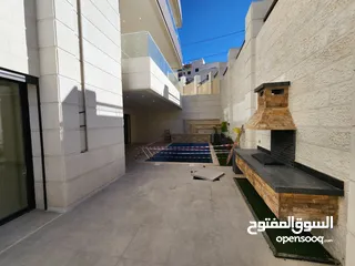  4 شقة طابقية فاخرة للبيع في عبدون  ref : 14383