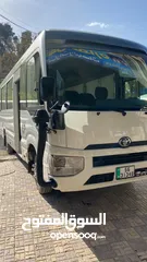  3 باصات حديثه للايجار