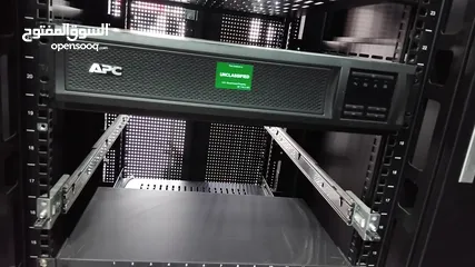  4 Smart Server Rack 42U with Integrated Cooling Solution for Data Centre