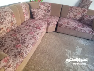 1 50طقم كنب بحالة جيدة