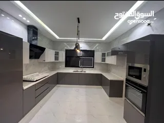  1 Used Kitchens/Kitchen / مطبخ المنيوم  نظييف/خزانه/كبت مطبخ