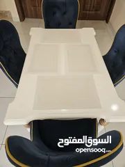  1 طاولة طعام راقيه