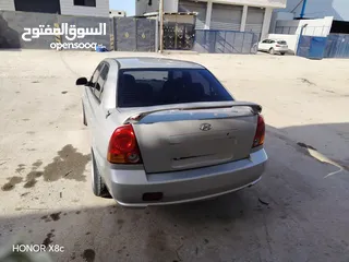  5 هيونداي فيرنا 2002 مع جنط مغنيسيوم