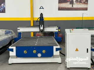  6 ماكينة راوتر للحفر والقص( CNC Router)