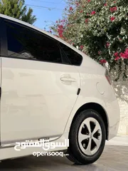  6 تويوتا بريوس 2012 امريكي
