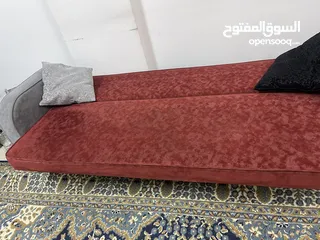  1 كنبايات عدد 3  مترين  بتصير تخت صندوق حديد تفصيل جدا ثقال