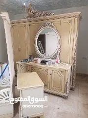  1 كبت +تسريحه +علاق ملابس +سددات