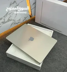  1 MacBook Air 13-inch 2022 M2