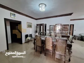  6 شقة طابقية للايجار في شارع عبدالله غوشة بمساحة بناء 200م