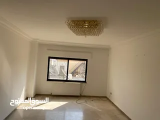  5 25435 للبيع فقط شقة في الدوار السابع ش عبدالله غوشة ط اول 3 غرف 1ماستر 3حمامات