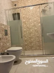  20 شقة للبيع في ام اذينة