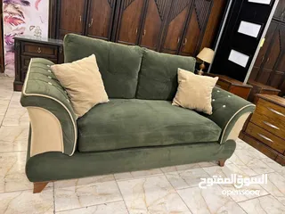  3 يوجد كنب مستعمل استعمال بسيط في اربد للبيع