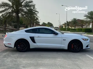  4 FORD MUSTANG  GT 5.0