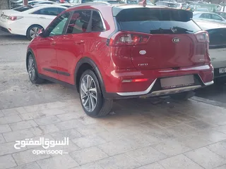  8 كيا نيرو 2018