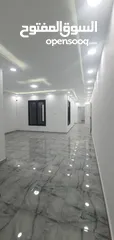  4 توجد شقة خدمية إدارية  للإيجار في طرابلس منطقة زناته جديده