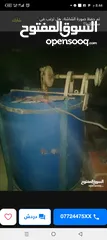  2 فرازه عسل للنحل تعمل يدوي او يضاف إليها متور أربع قراص قبل تتفوض