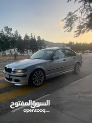  2 BMW E46 2004