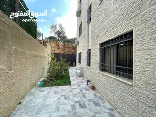  2 شقه للبيع مع حديقه في رام الله في الطيره قرب  المدرسه الانجيليه