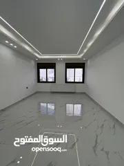  22 شقة طابق اول مساحة 245 متر سوبر ديلوكس بأجمل مناطق الجبيهة