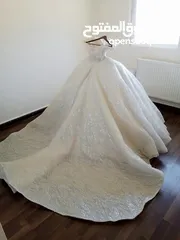  7 فستان عروس ملكي مع كامل ملحقاته