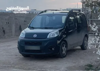  1 فيات كيوبو للبيع موديل 2018 ، لون أسود ، جير عادي ، العداد 110,000 كم ، السيارة بحالة ممتازة جداّ.